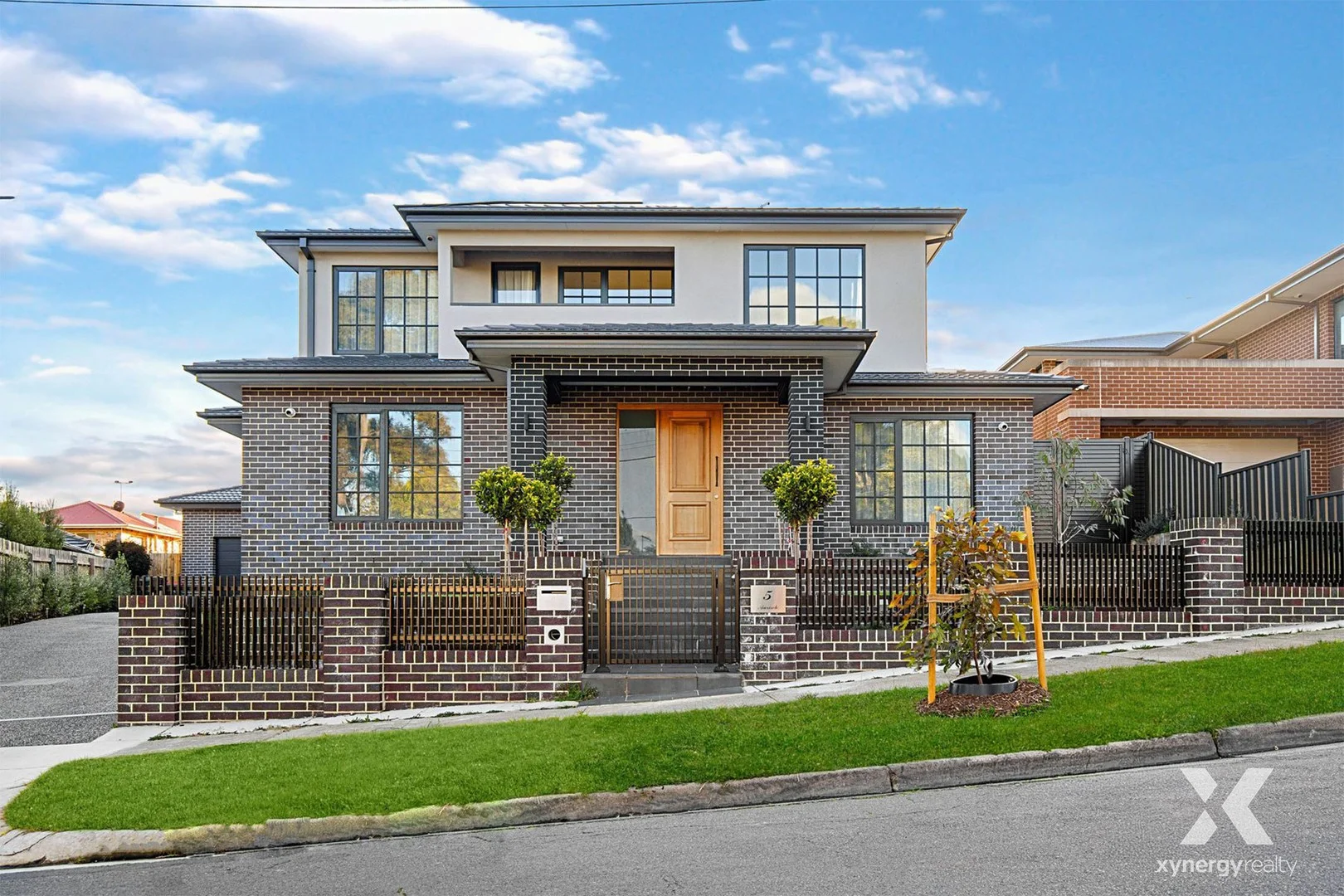 1/5 Aurisch Avenue, Glen Waverley VIC 3150