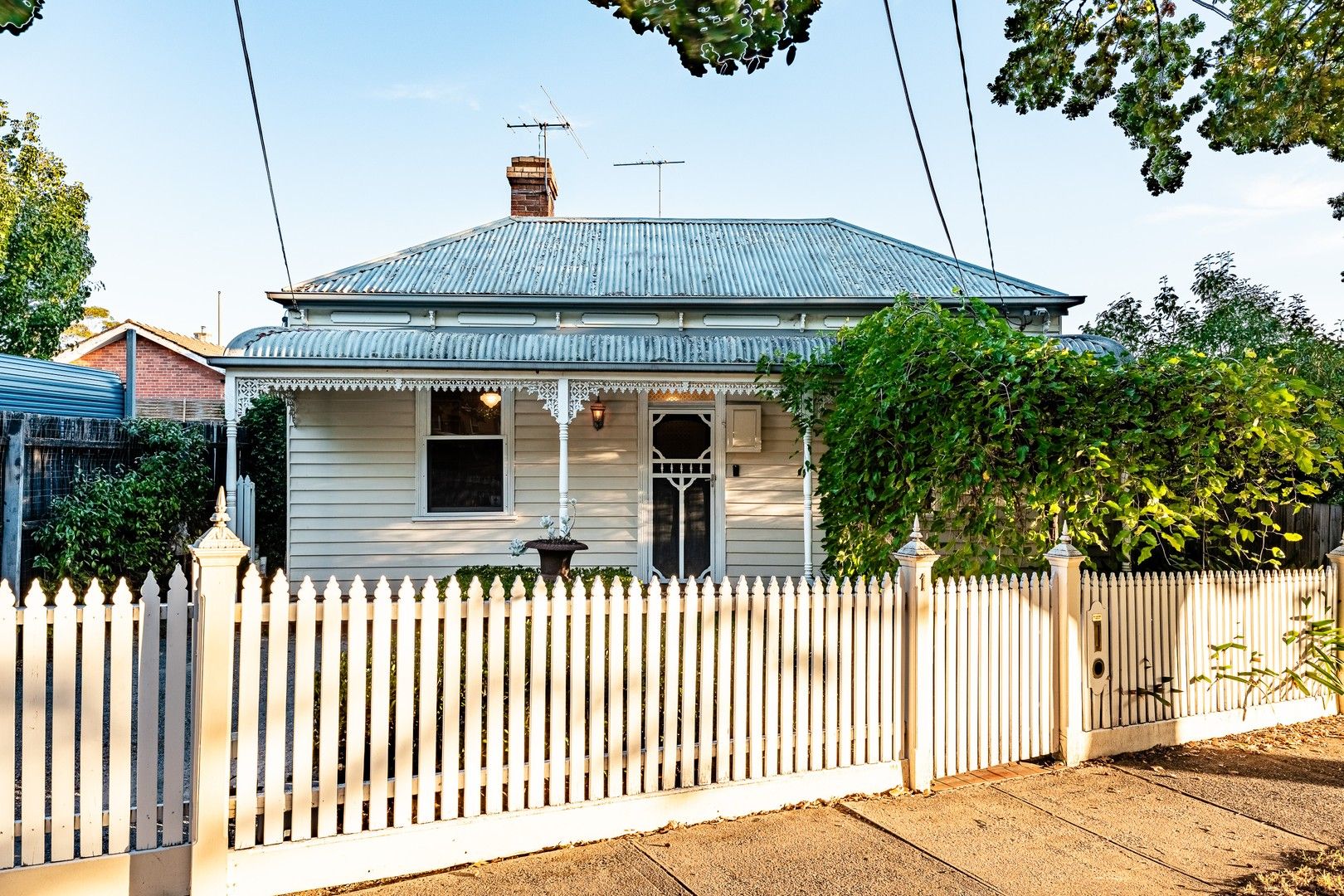 3 bedrooms House in 1 Shamrock Street ESSENDON VIC, 3040