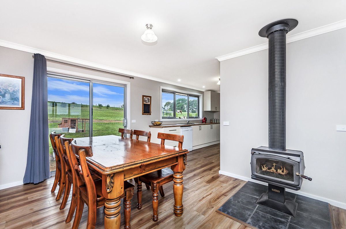 32 Ibbs Lane, Grassmere VIC 3281, Image 2