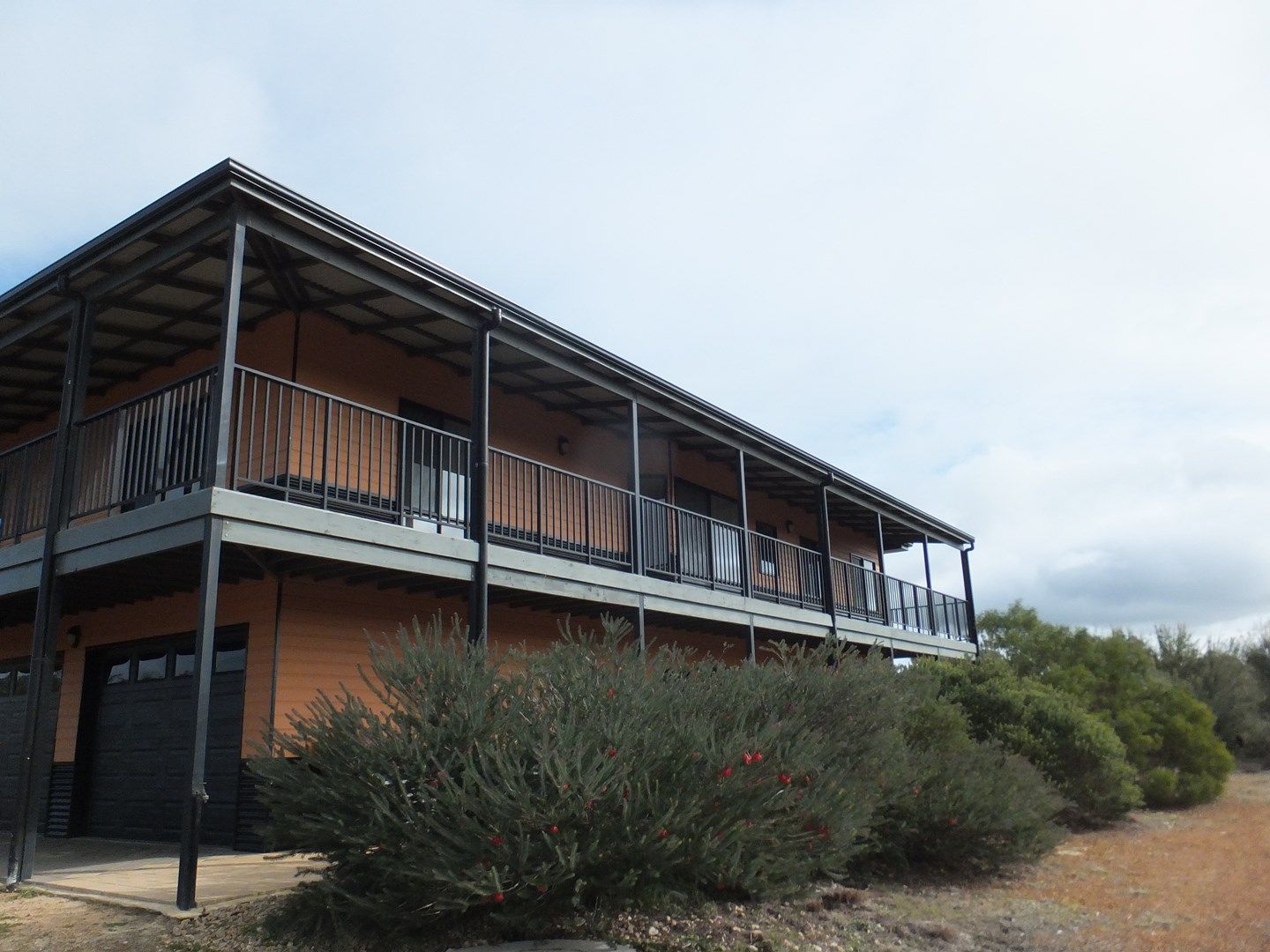 5 bedrooms House in 9 West Bank Close HOPETOUN WA, 6348