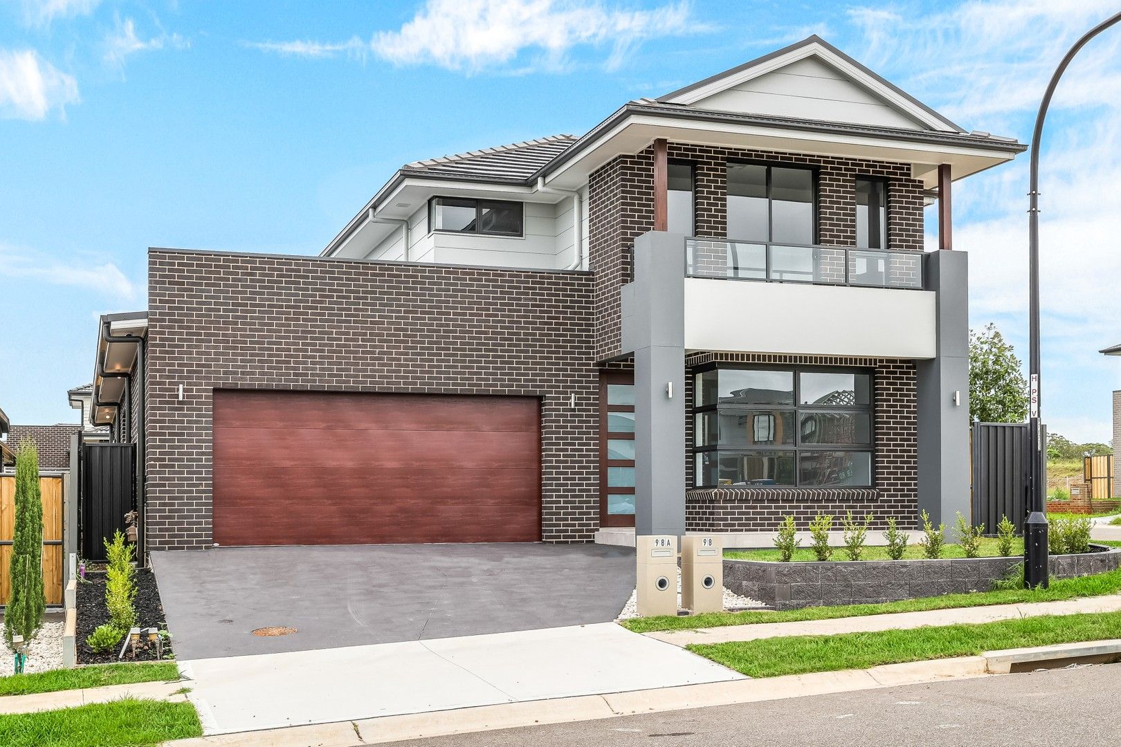 4 bedrooms House in 98 Rhinelander Road BOX HILL NSW, 2765