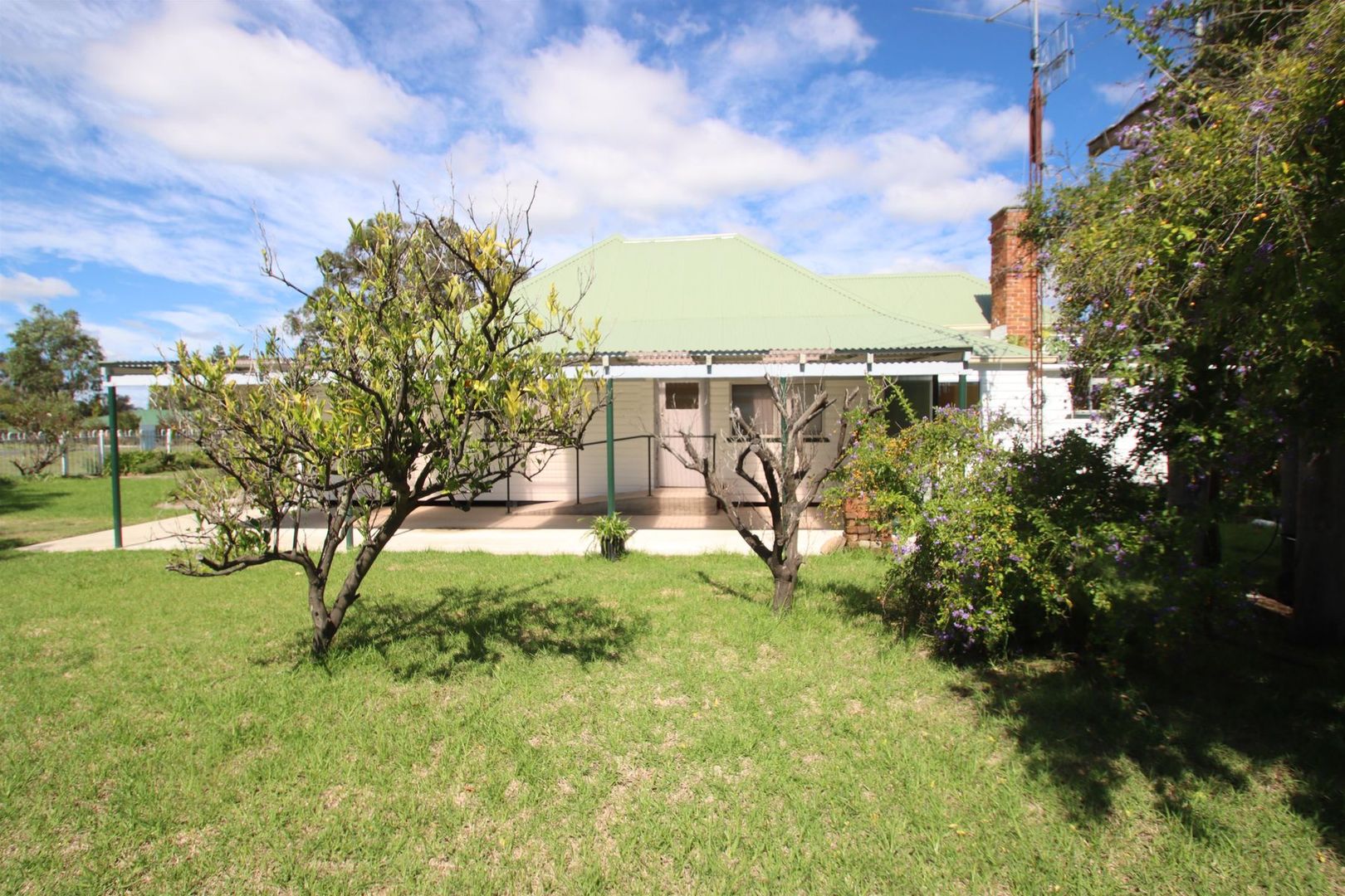 37 Neagles Lane, Tenterfield NSW 2372, Image 2