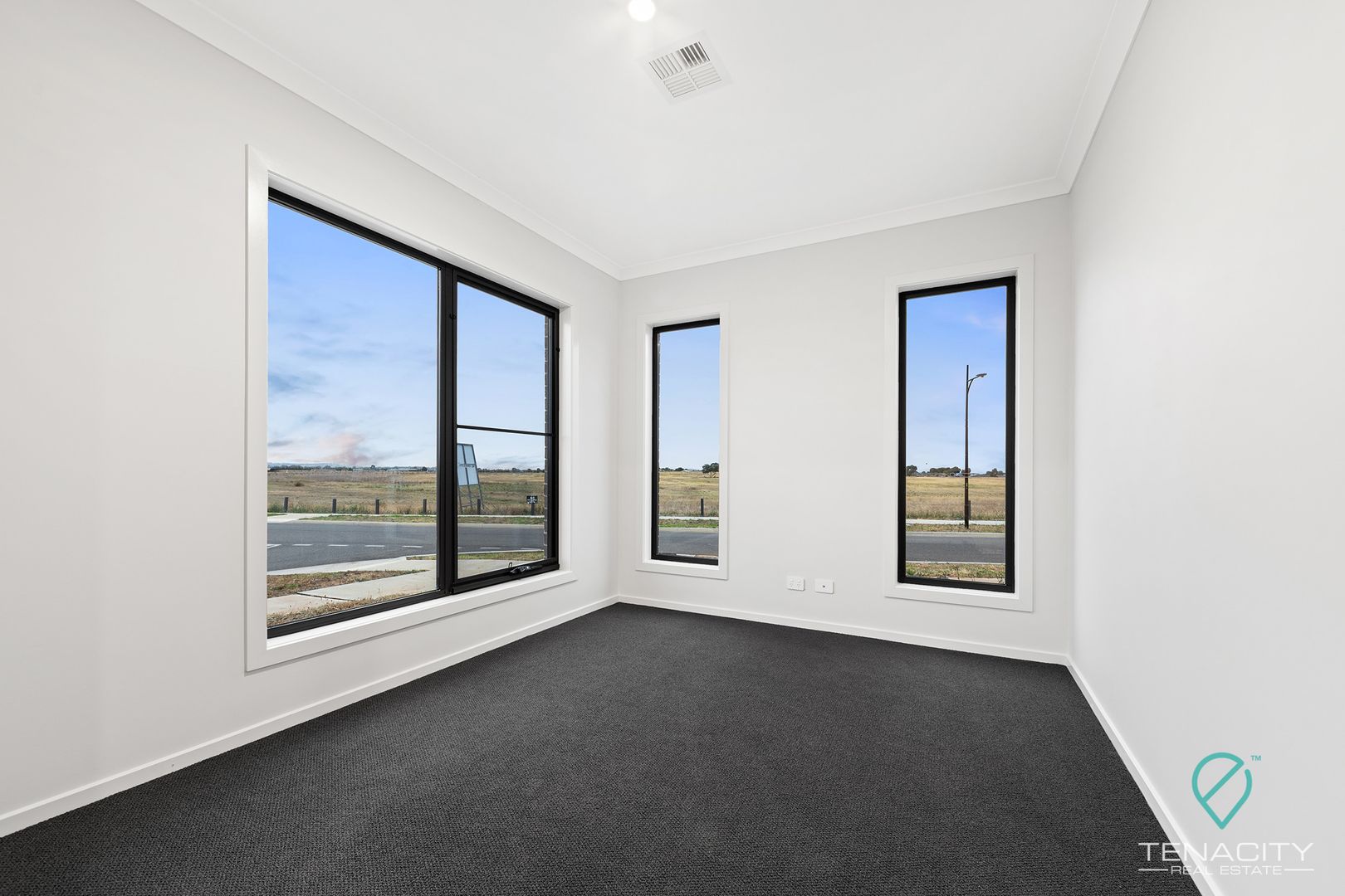 1 Wattlebird Drive, Kurunjang VIC 3337, Image 2