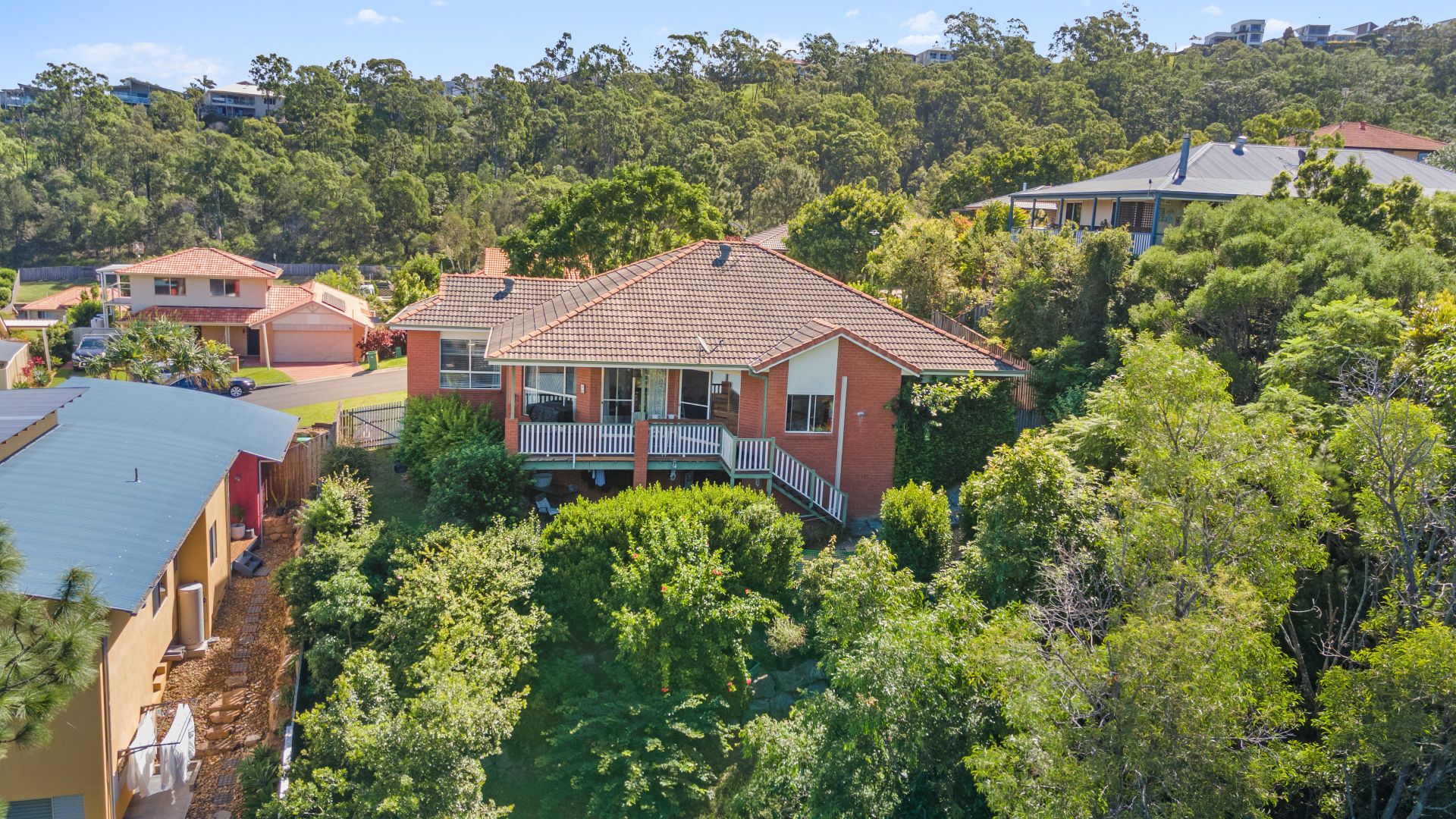 7 Pago Terrace, Pacific Pines QLD 4211