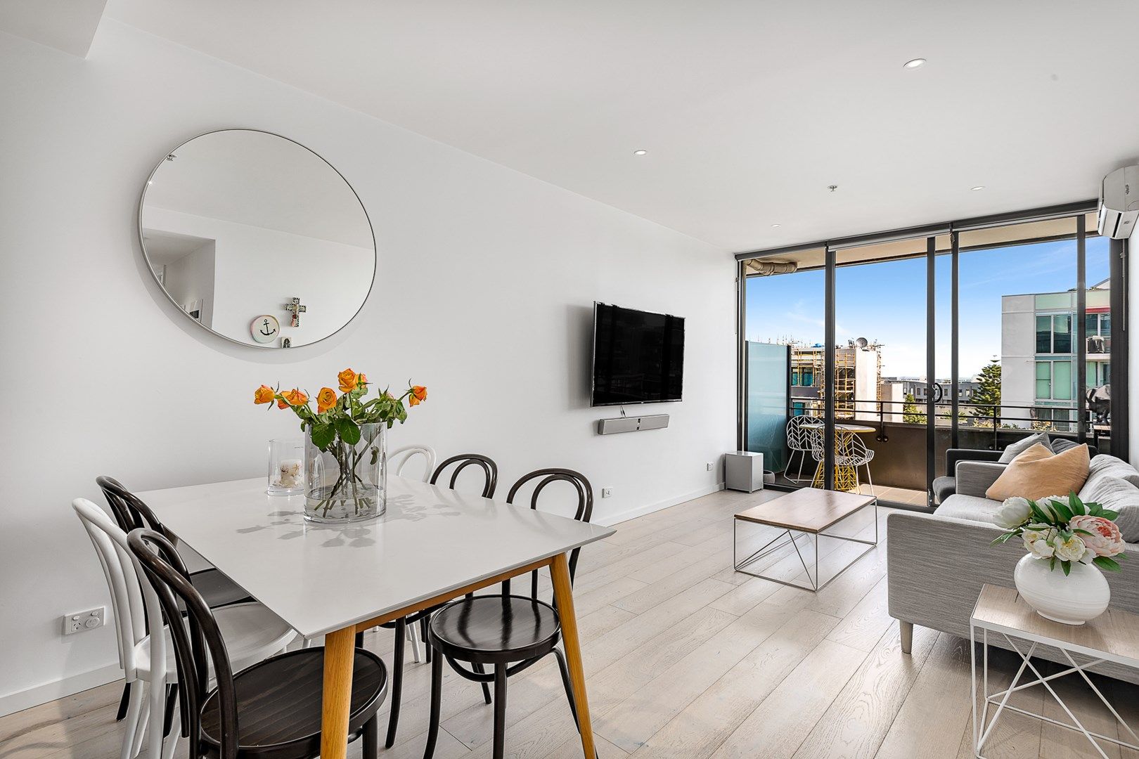 2 bedrooms Apartment / Unit / Flat in 504/166 Rouse Street PORT MELBOURNE VIC, 3207