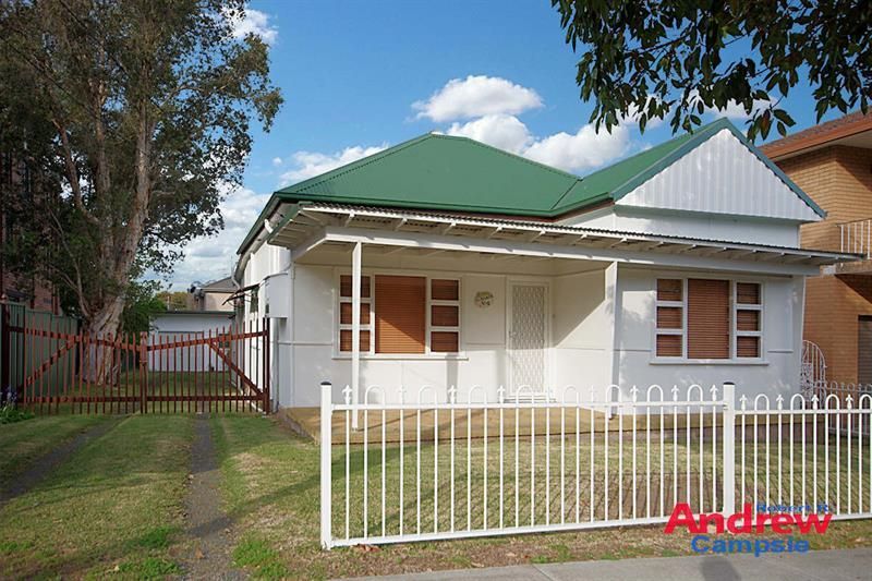 3 bedrooms Apartment / Unit / Flat in 4 Gould  Street CAMPSIE NSW, 2194