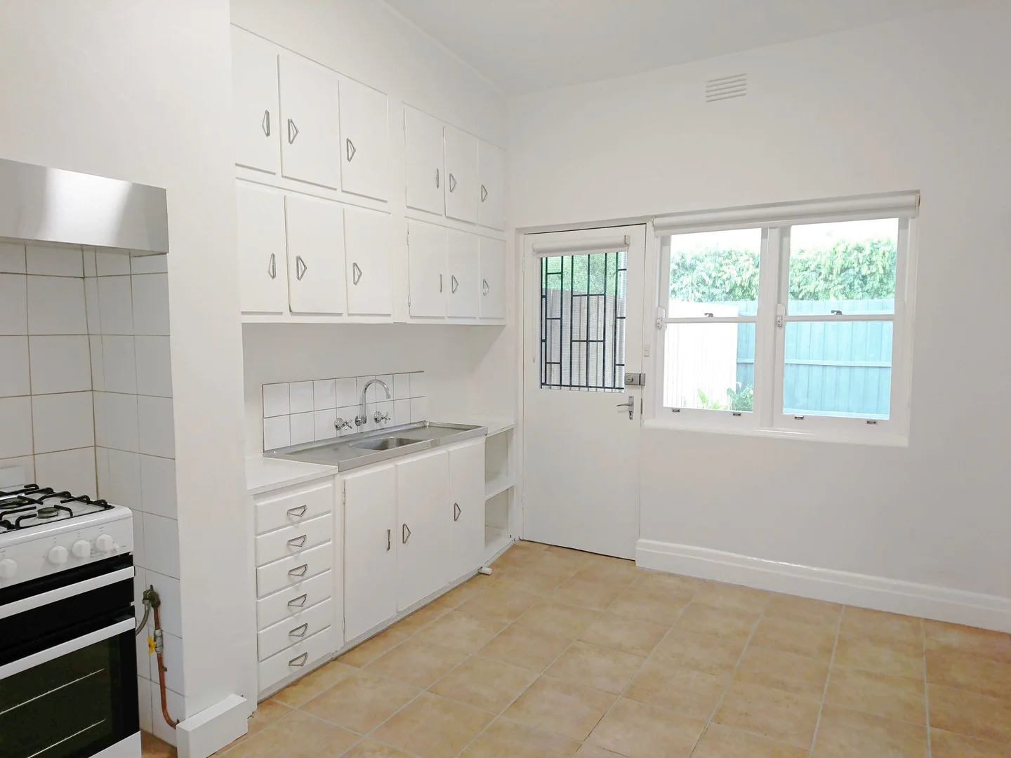 Additional image 4 of Hawthorn VIC 3122