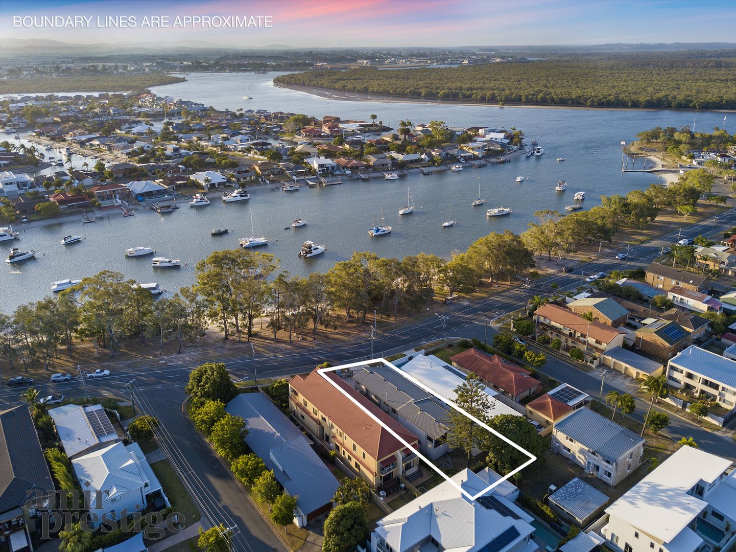 53 Paradise Parade, Paradise Point QLD 4216 House For Rent 800