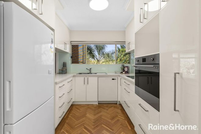 2/12 Bellevue Parade Taringa 4068 - Image 4