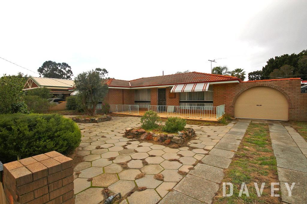 3 bedrooms House in 34 Nanovich Avenue GIRRAWHEEN WA, 6064