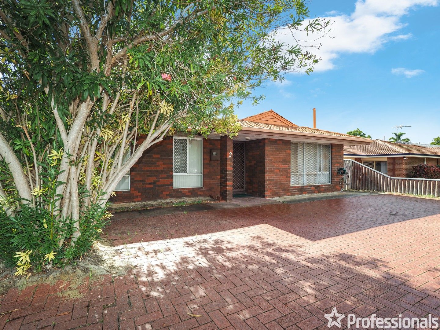 3 bedrooms House in 2 Koondoola Avenue KOONDOOLA WA, 6064