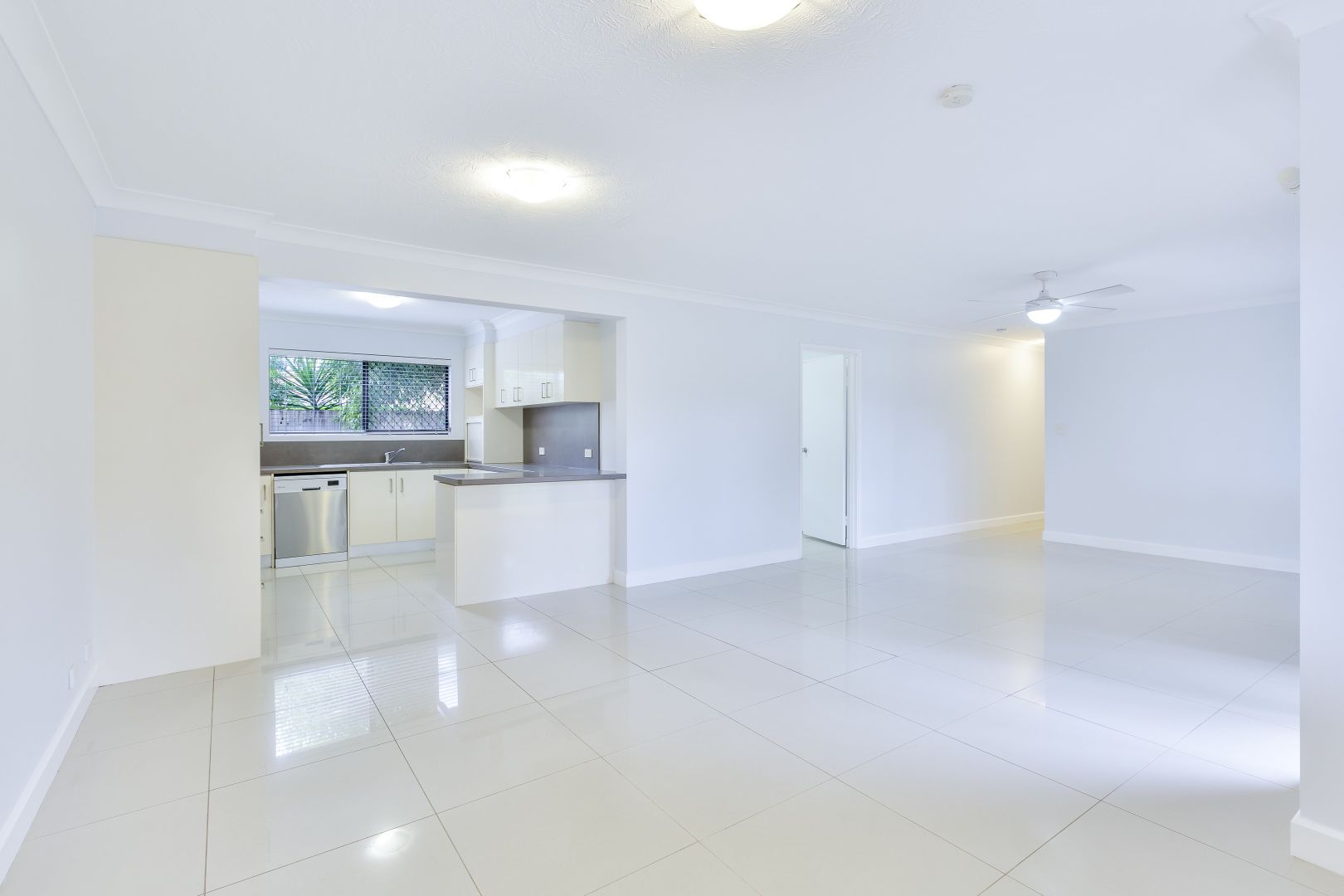3/2224 Duet Drive, Mermaid Waters QLD 4218 Apartment For Rent 720