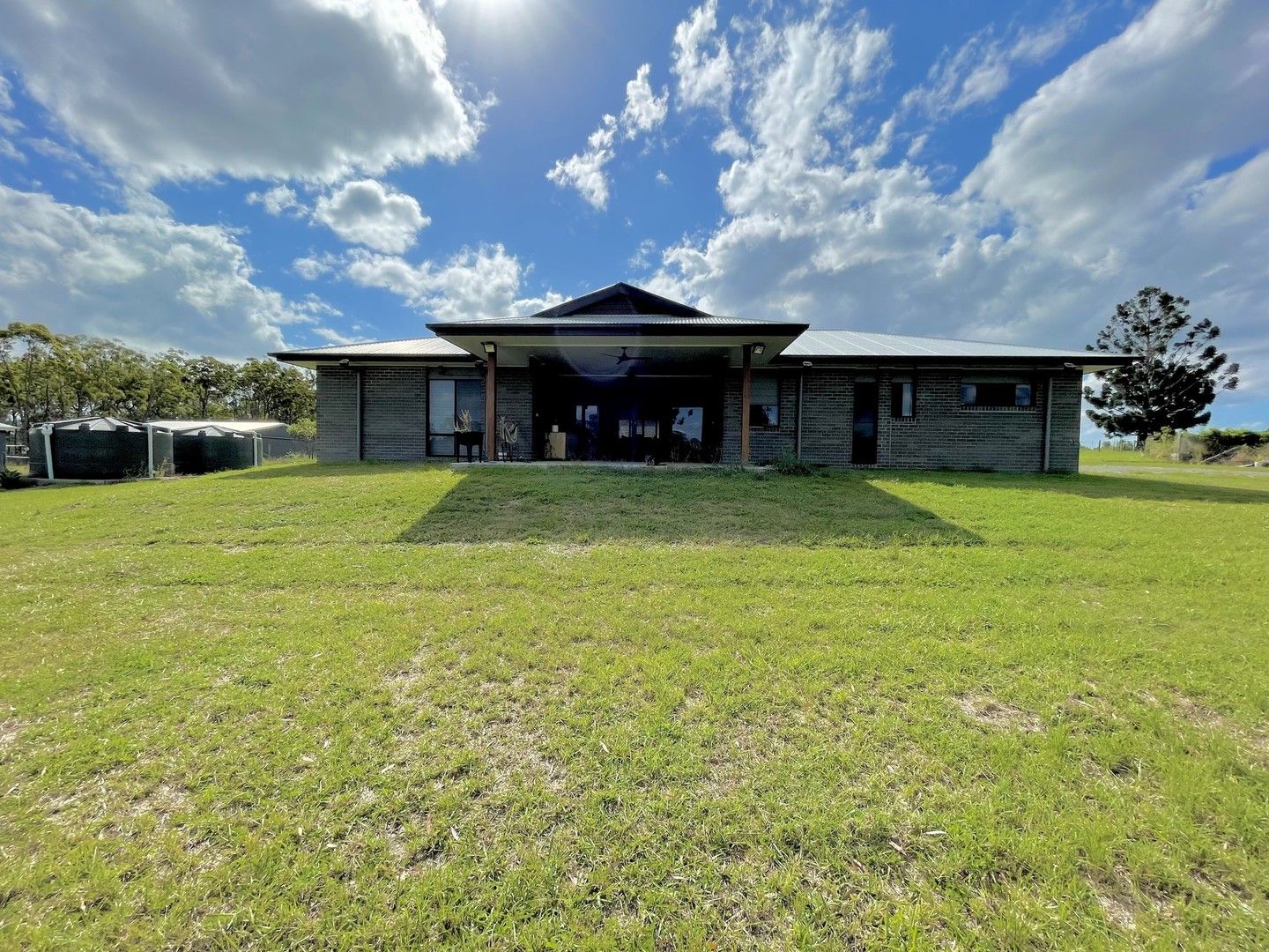 4 bedrooms House in 15 Jilgarree Place OAKHURST QLD, 4650