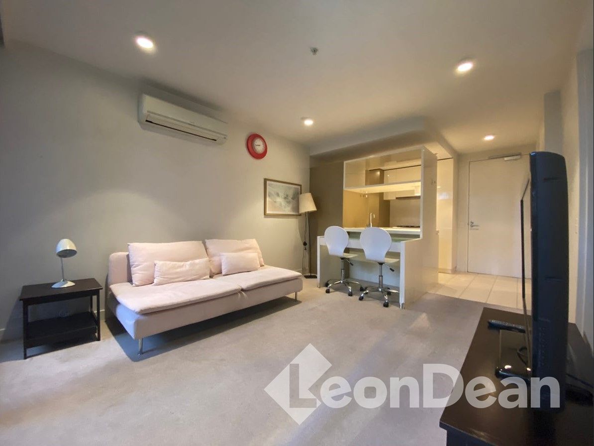 2 bedrooms Apartment / Unit / Flat in 402/33 MacKenzie Street MELBOURNE VIC, 3000