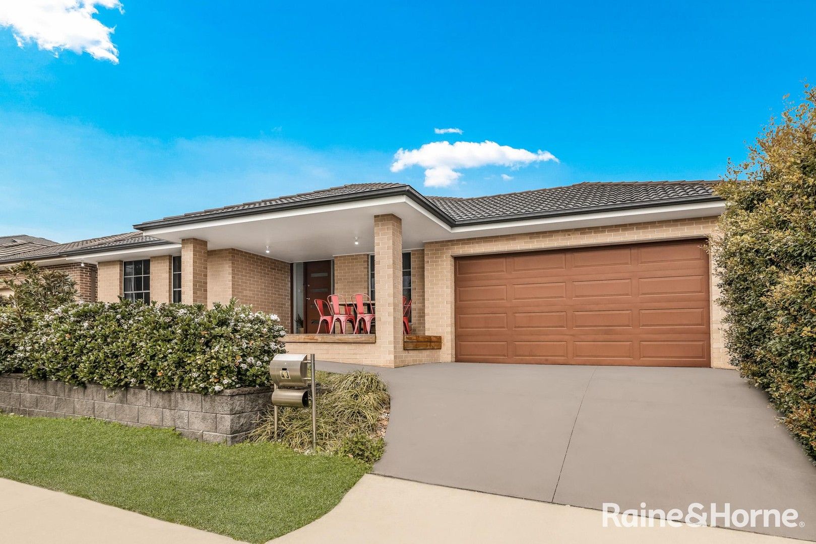 4 bedrooms House in 43 GREENVIEW PARADE THE PONDS NSW, 2769