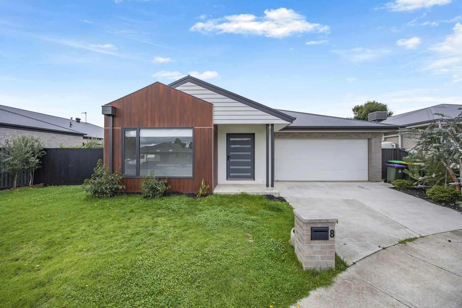 8 Estlley Court, Canadian VIC 3350