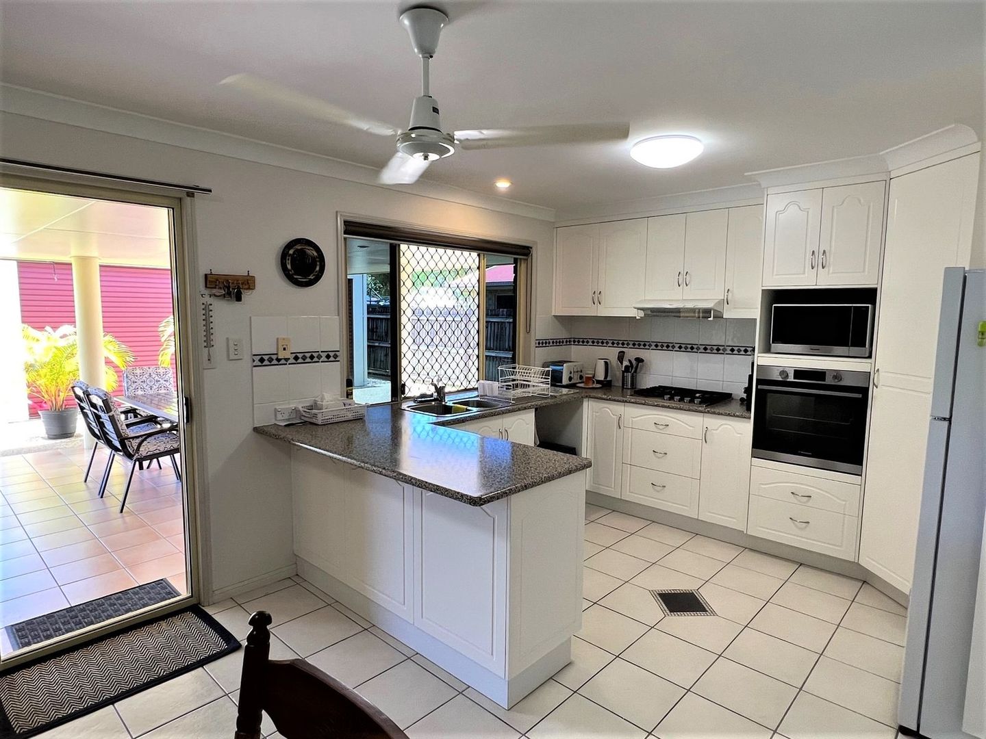 5 Brownsey Court, Sarina QLD 4737, Image 2