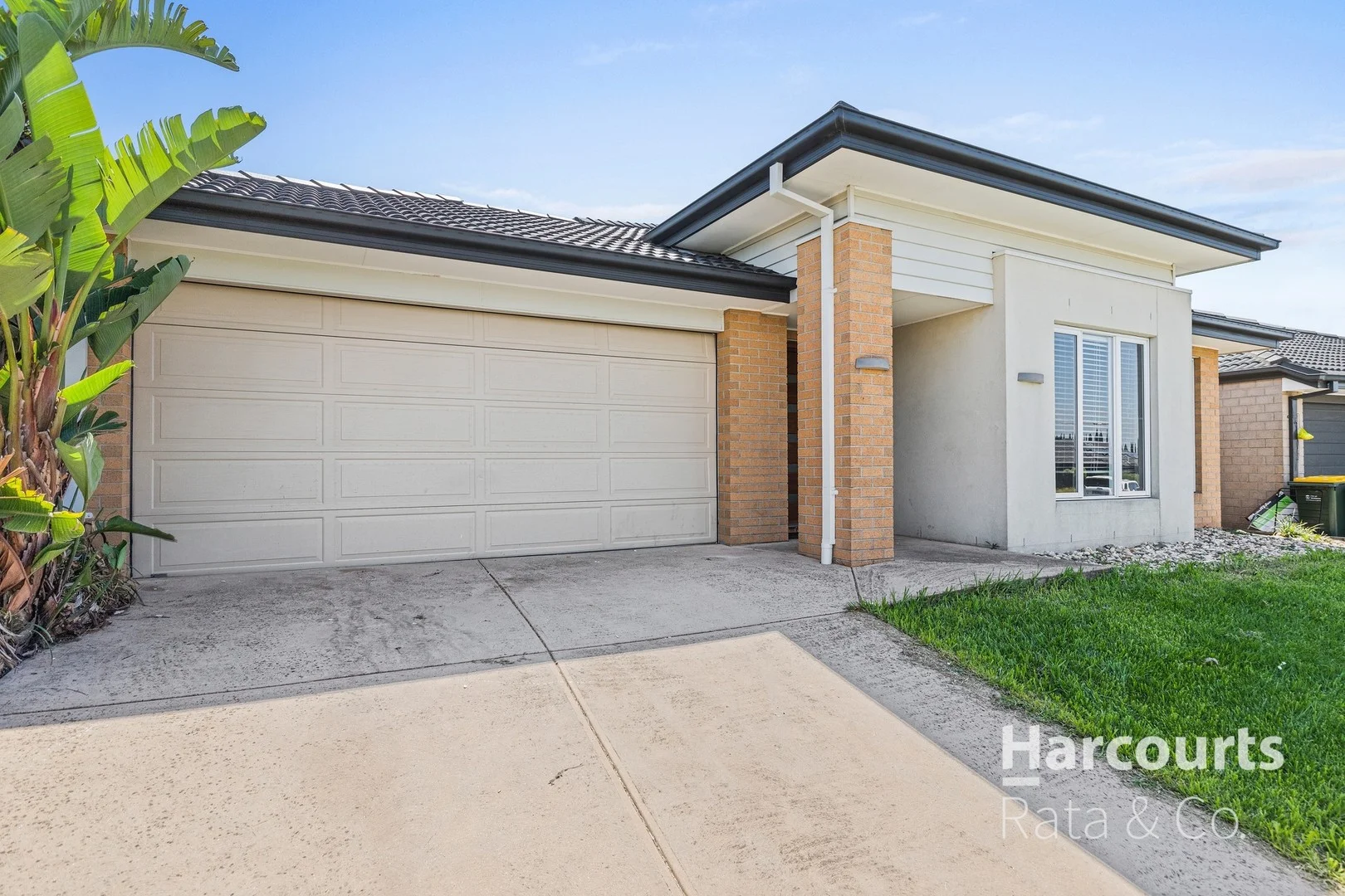 16 Crathes Avenue, Wollert VIC 3750