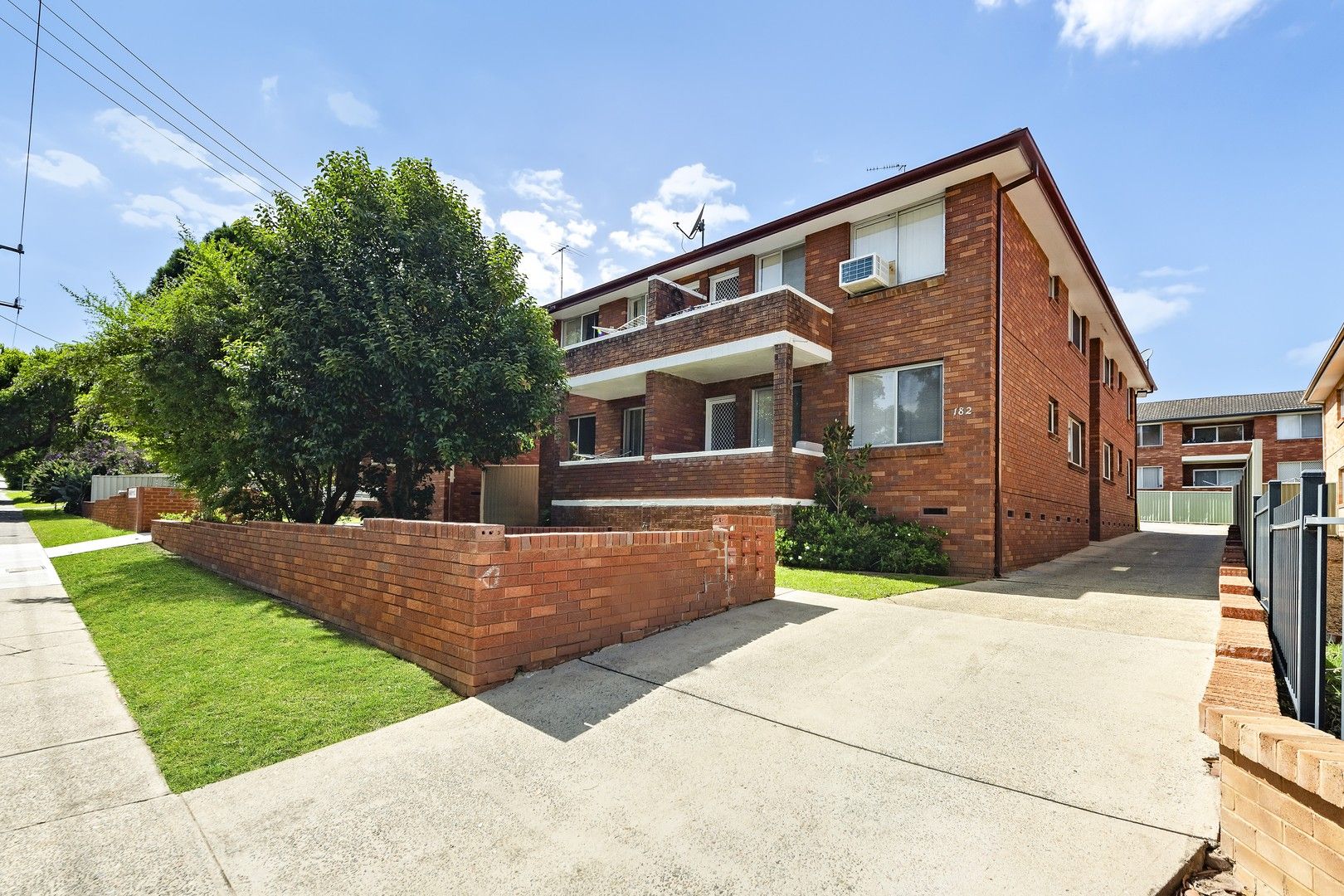 4/182 Lindesay Street, Campbelltown NSW 2560, Image 0