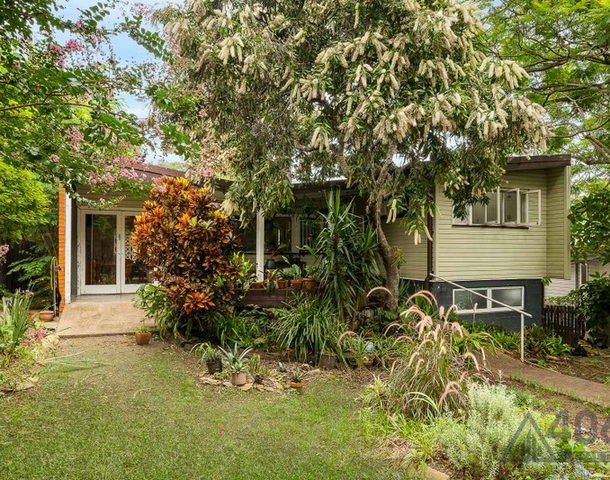 4 Alkina Street, Kenmore QLD 4069