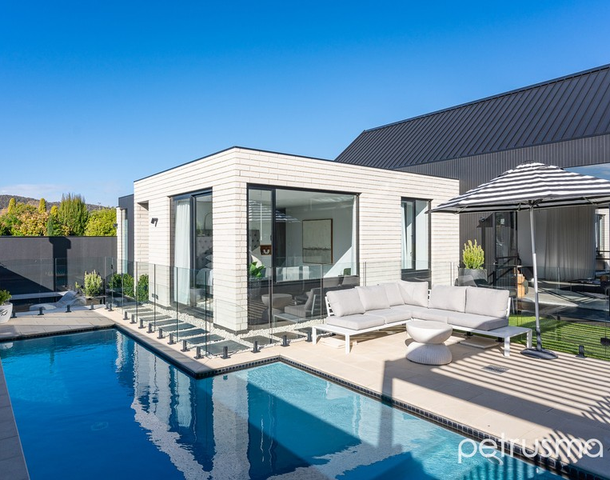 23 Talune Street, Lindisfarne TAS 7015