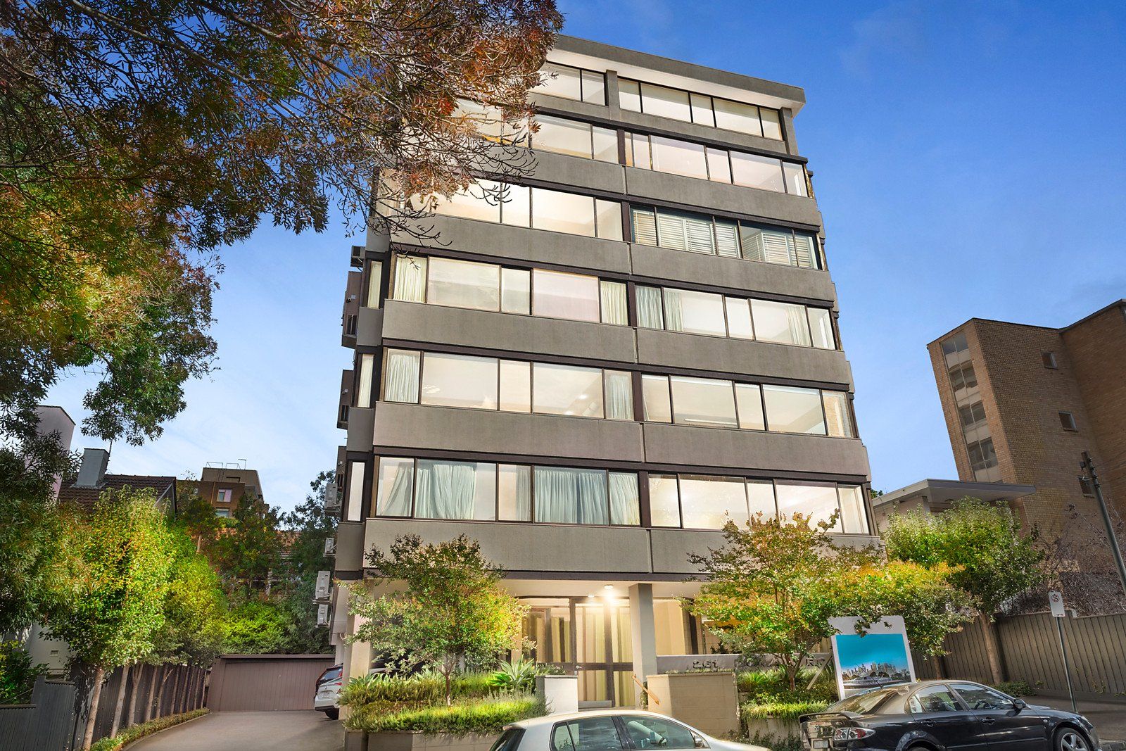 62/261 Domain Road, South Yarra Property History & Address Research