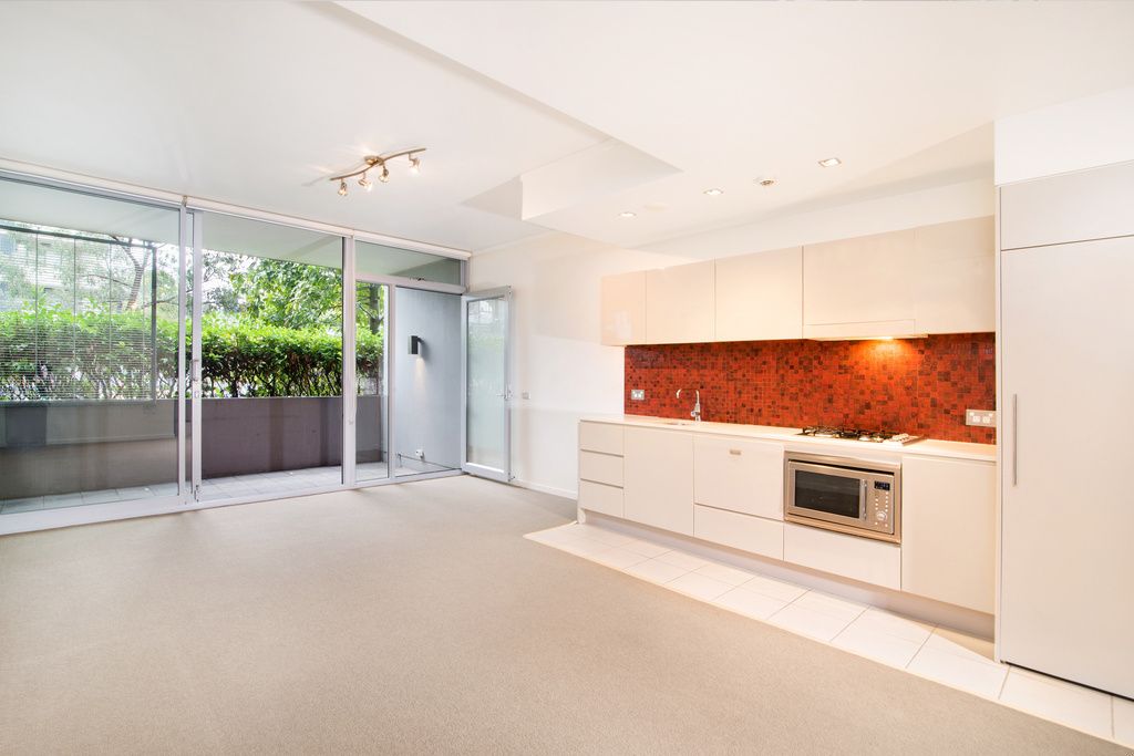 1 bedrooms Apartment / Unit / Flat in 401/2-4 Powell Street WATERLOO NSW, 2017