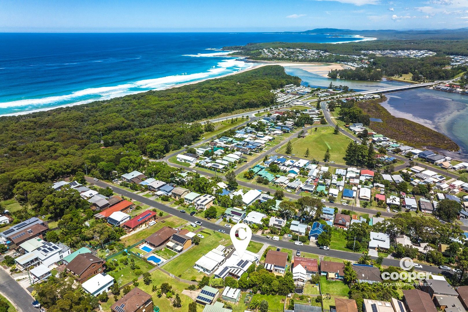 4 bedrooms House in 39 Canberra Crescent BURRILL LAKE NSW, 2539