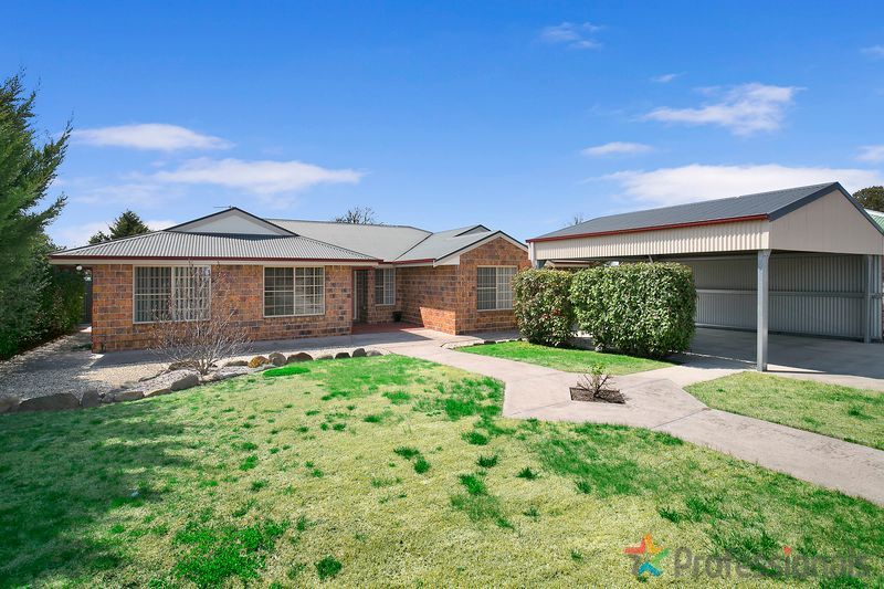 1 Munro Avenue, Uralla NSW 2358, Image 2