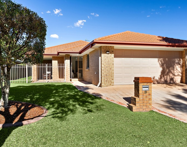 8 Trinity Crescent, Sippy Downs QLD 4556