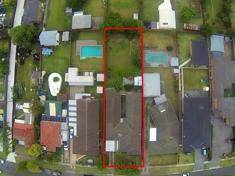 33 Earle Street, Doonside NSW 2767, Image 2