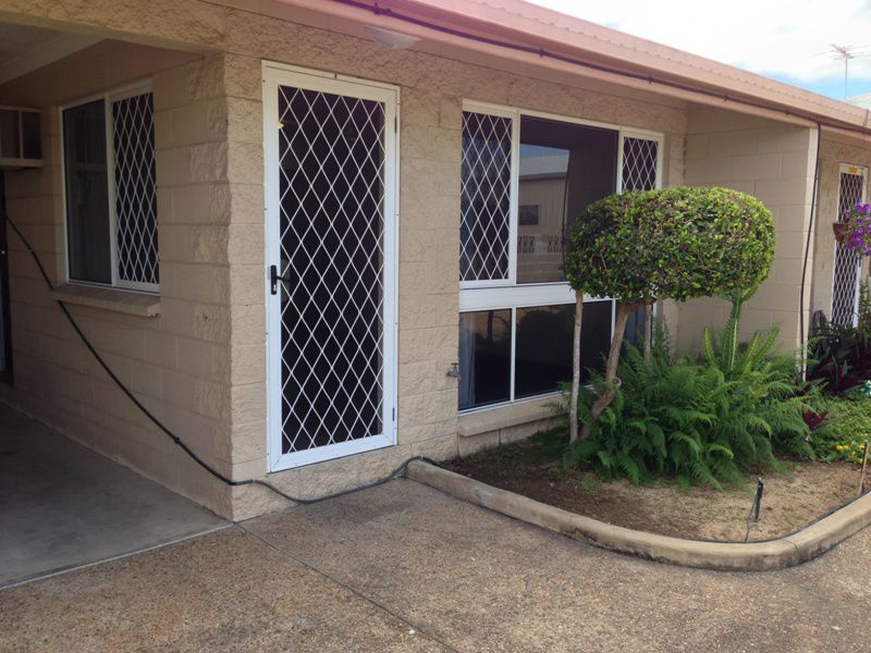 2 bedrooms Apartment / Unit / Flat in 4/35 Granville Street PIMLICO QLD, 4812