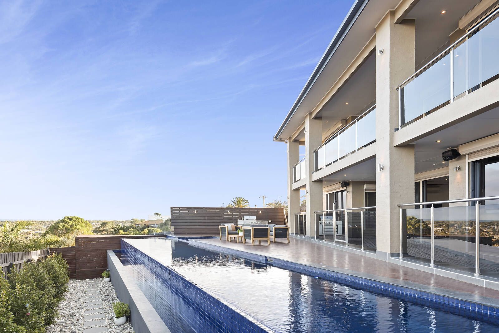 4 bedrooms House in 6 Corvi Court OCEAN GROVE VIC, 3226