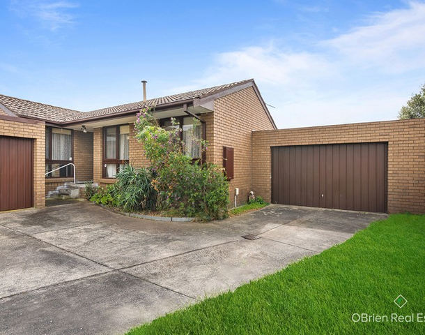 2/25 Cheviot Road, Keysborough VIC 3173