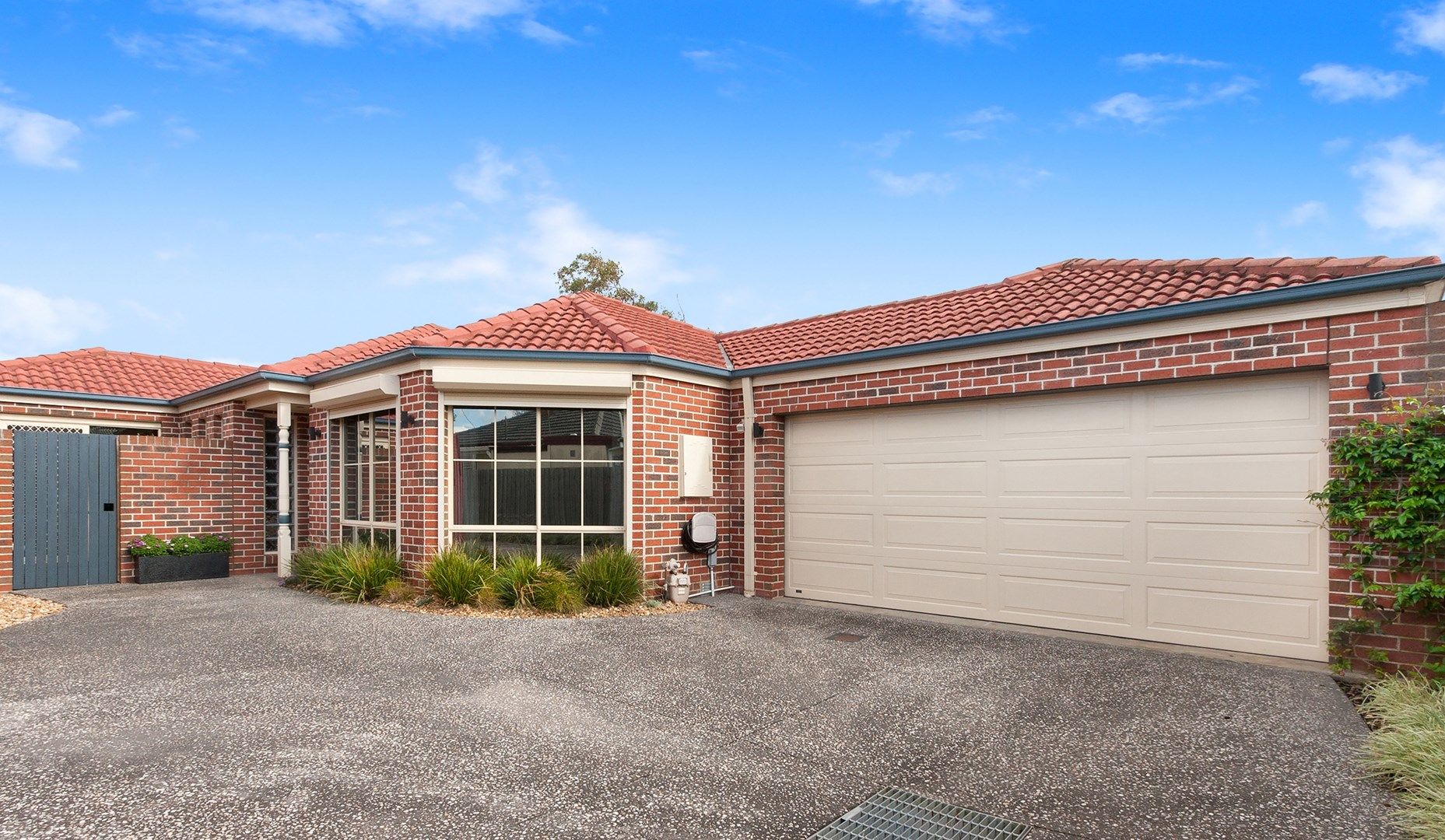 2/5 Thomas Street, Pakenham VIC 3810, Image 0