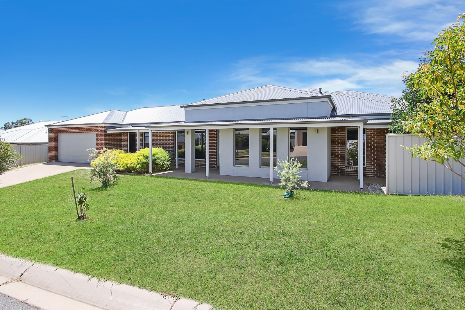4 bedrooms House in 57 Forest Drive THURGOONA NSW, 2640