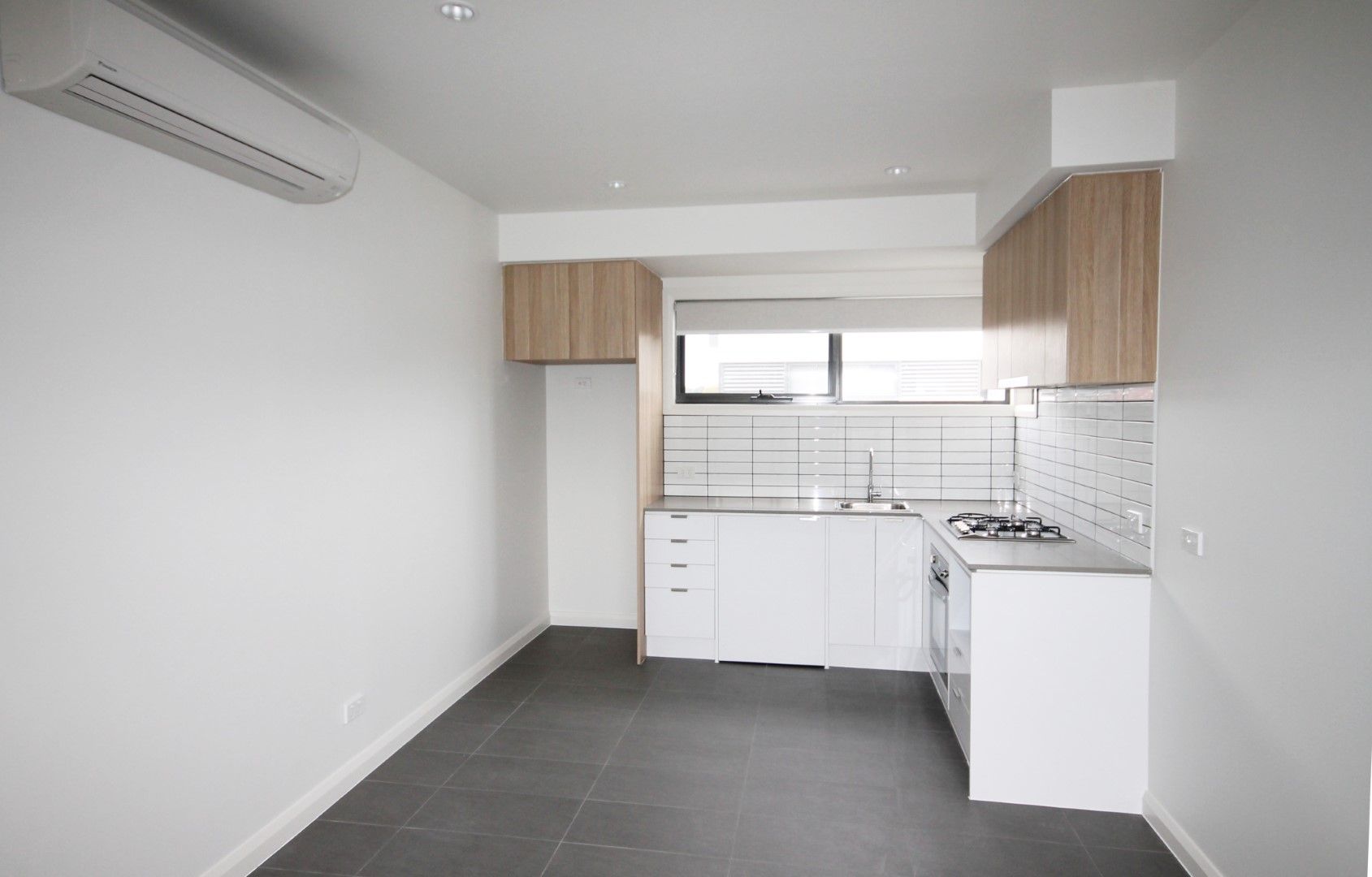 6/11 Bradshaw Street, Kingsbury VIC 3083 Apartment For Rent 395