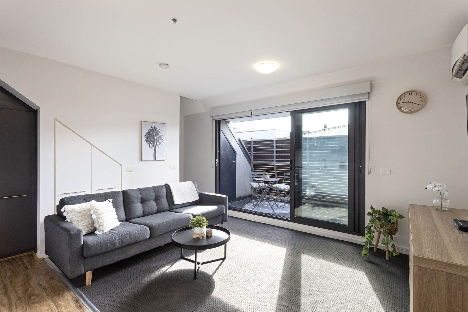 2 bedrooms Apartment / Unit / Flat in 202/60 Wellington Street ST KILDA VIC, 3182