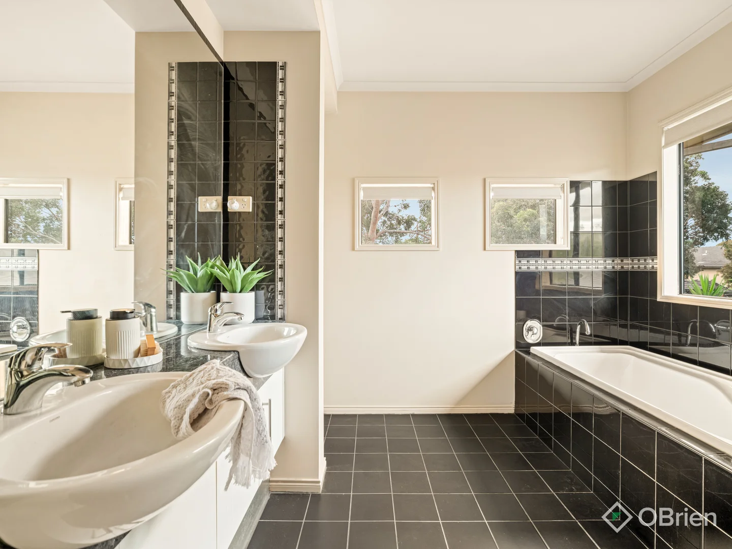 Additional image 12 of 8 Flynn Terrace, Sandhurst VIC 3977