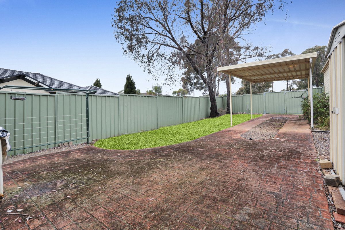 26 Brookview Street, Currans Hill NSW 2567, Image 2