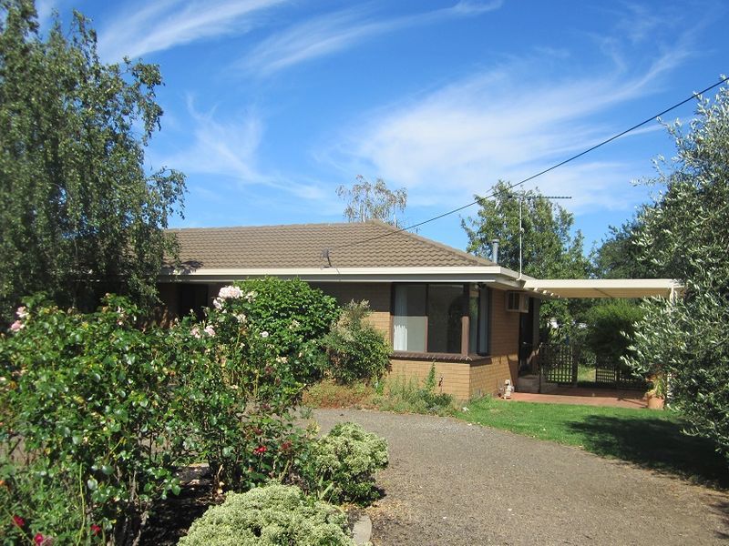 3 bedrooms House in 18 Condon Court HAMILTON VIC, 3300