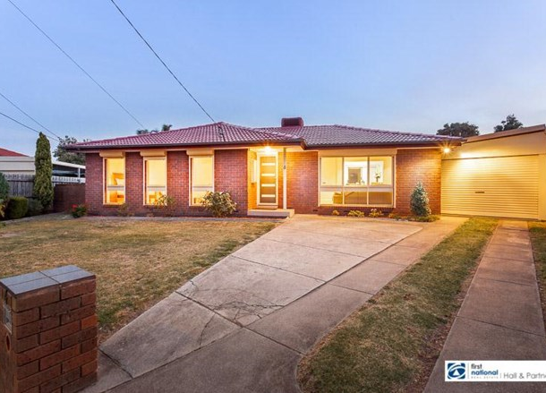 4 Paviour Court, Dandenong North VIC 3175