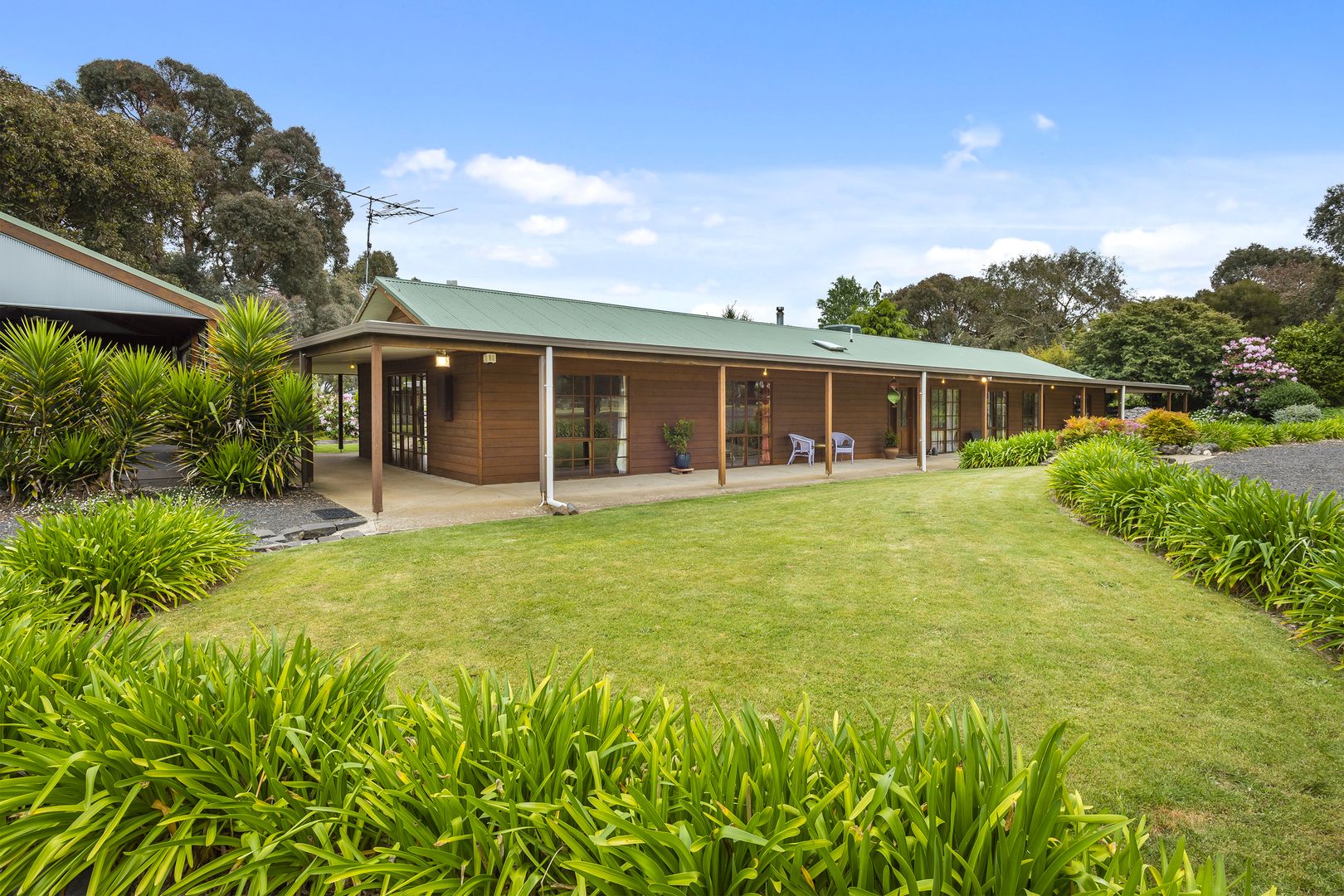 83 Woodvale Crescent, Lancefield VIC 3435, Image 2