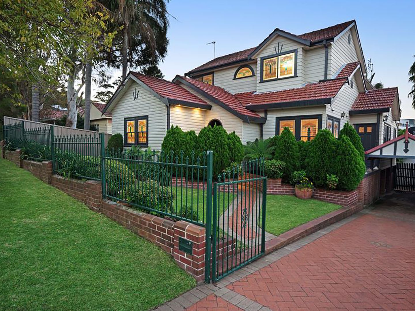 10 Myall Road, Waratah Property History & Address Research Domain