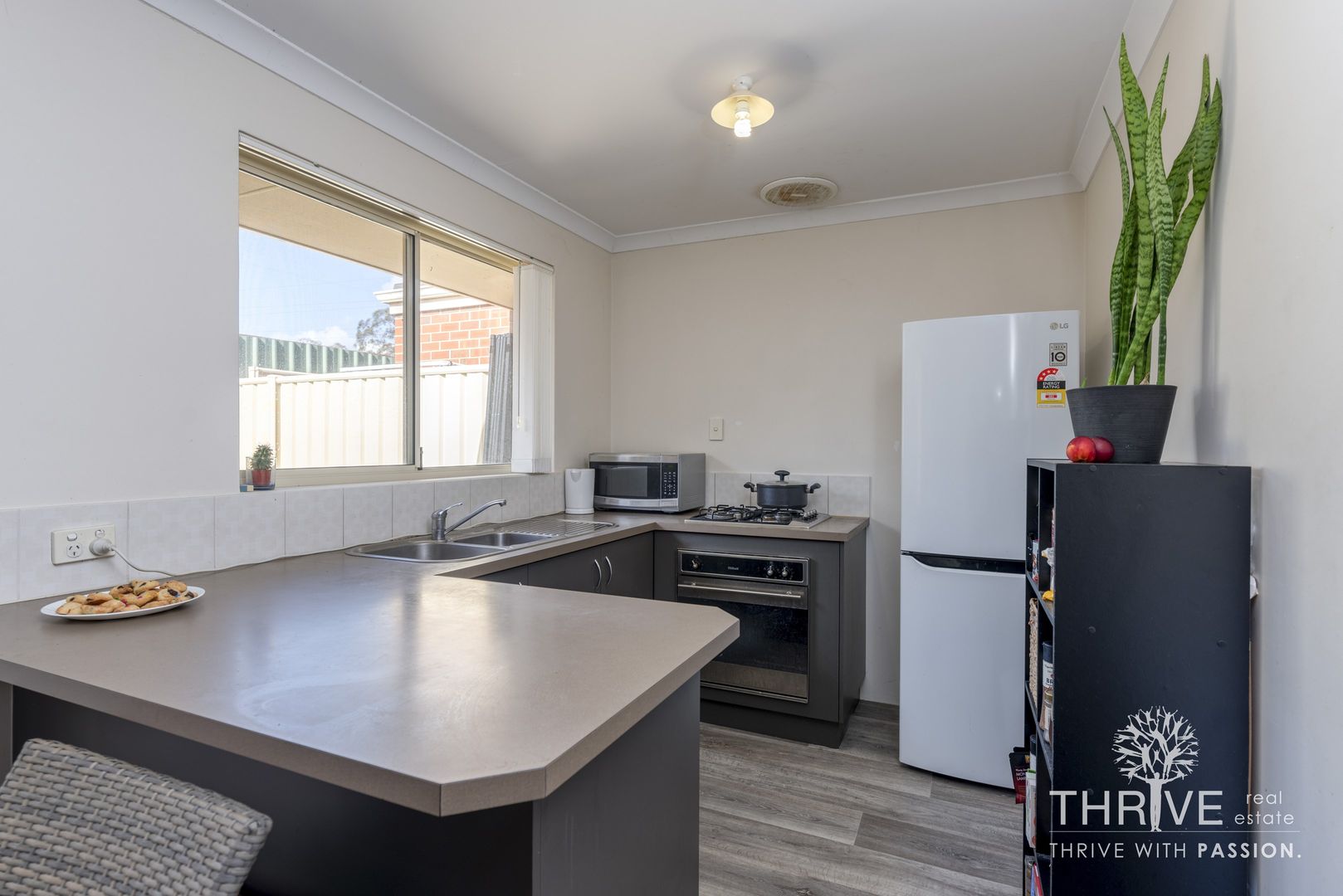 4/207 Hill View Terrace, Bentley WA 6102, Image 2