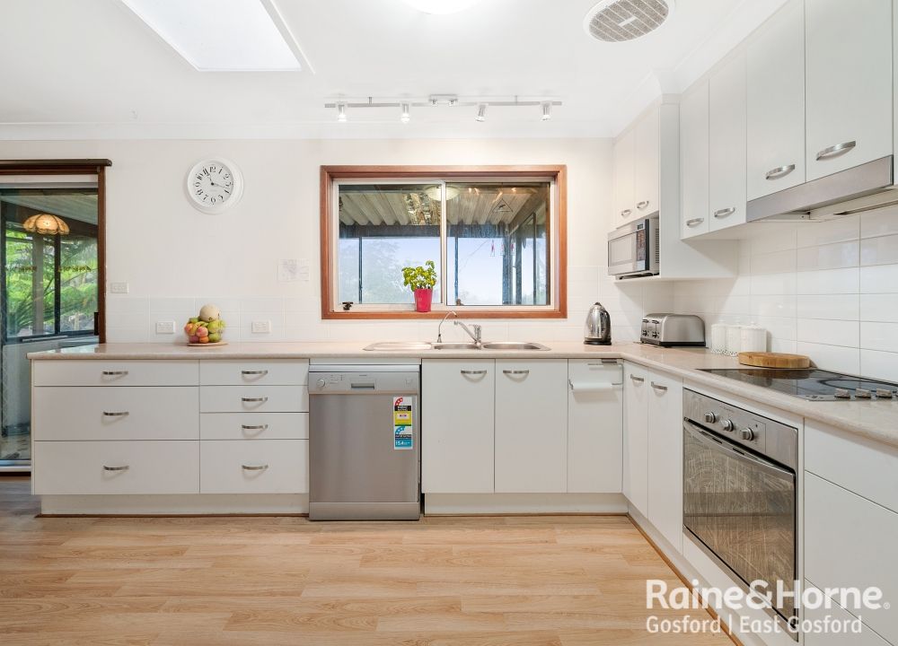 24 Narooma Road, Niagara Park NSW 2250, Image 2