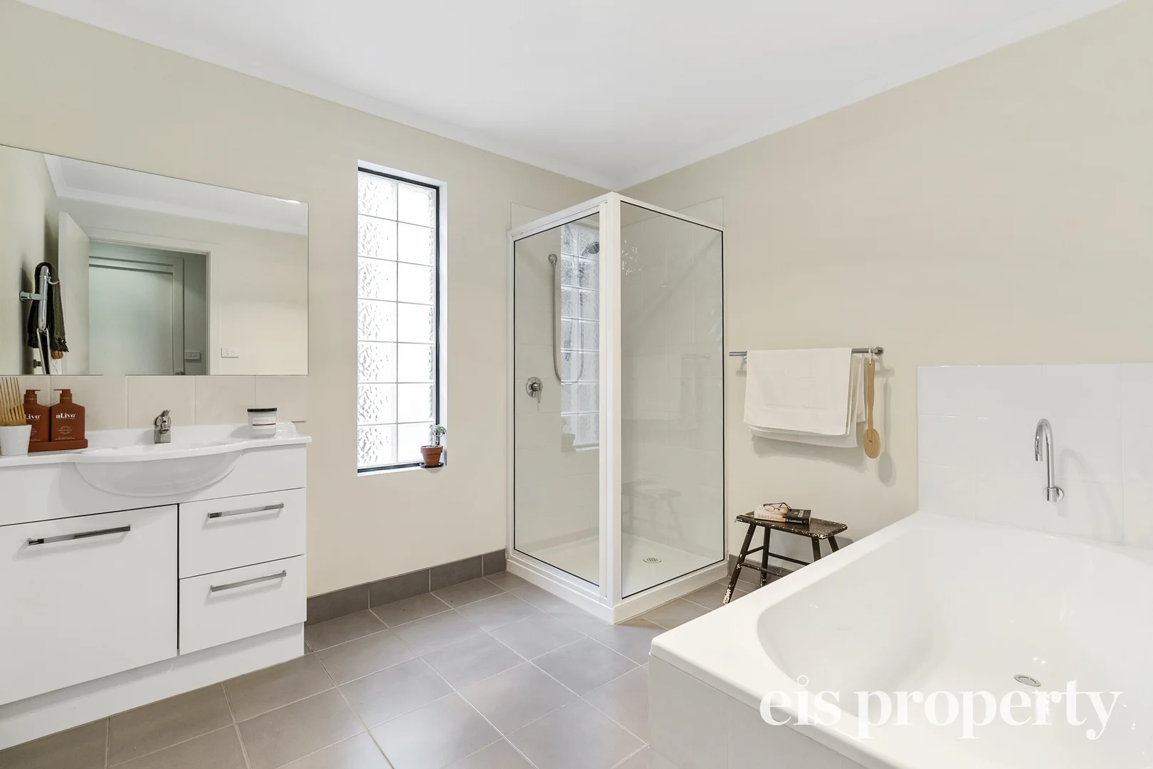 Additional image 24 of 100 Tranmere Road, Howrah TAS 7018