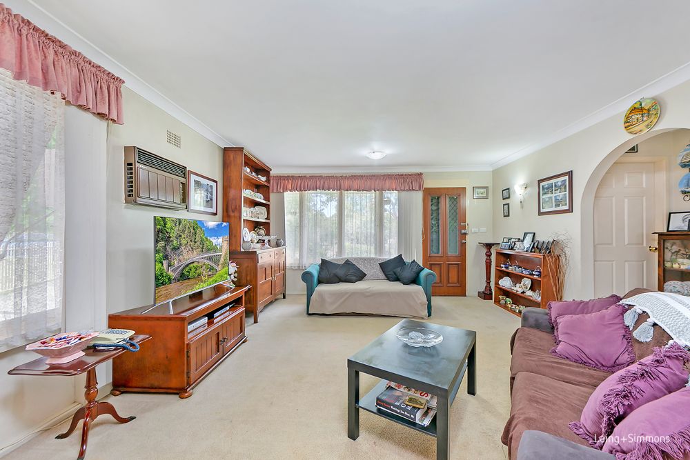 40 Idriess Crescent, Blackett NSW 2770, Image 2