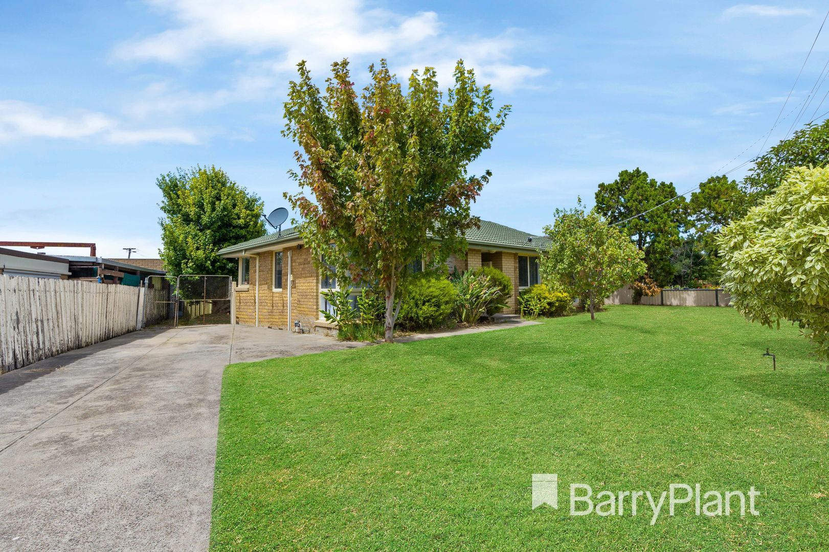 16 Woodland Drive, Albanvale VIC 3021, Image 2