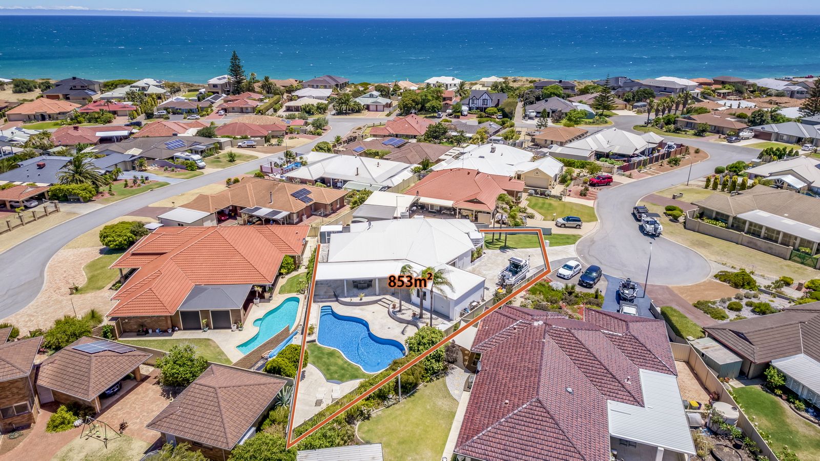 4 Galleon Close, Halls Head WA 6210, Image 1